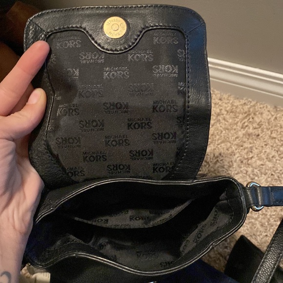 Michael Kors small purse - Picture 3 of 6